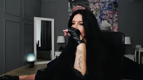 Dom Melisa online show from 12.13.24