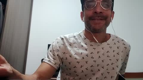 Snapshot of don__chi chatting on 02.20.25 don__chi online show from 02.20.25