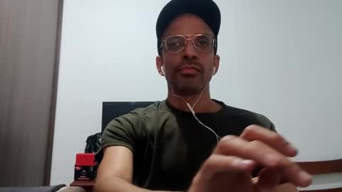 Snapshot of don__chi chatting on 02.23.25 don__chi online show from 02.23.25