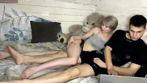 Stephanie and online show from 04.02.26