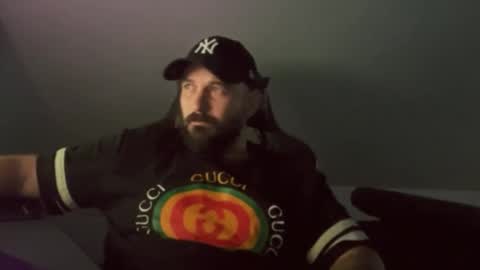 Snapshot of donchriiis chatting on 10.30.25 donchriiis online show from 10.30.25