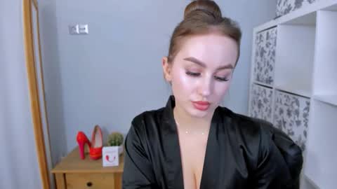 DonnaSensual online show from 11.19.25