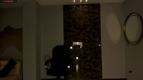  Donna Stonne  online show from 02.01.25