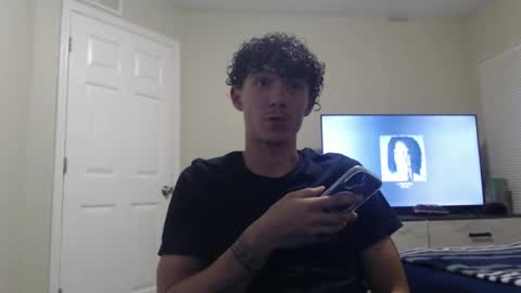 Snapshot of donnie_bangz chatting on 11.19.25 donnie_bangz online show from 11.19.25