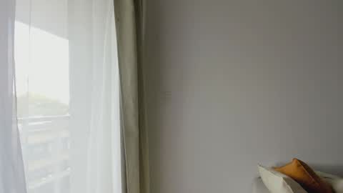 Donatella online show from 01.21.25