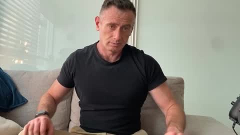 Snapshot of donnybasilisk chatting on 11.21.25 Donny online show from 11.21.25