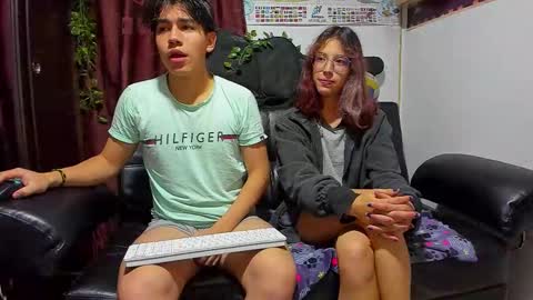 Snapshot of donuts_dd chatting on 11.25.25 Donuts DD online show from 11.25.25