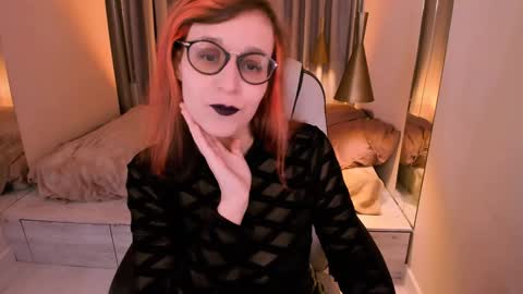 Snapshot of dora_marcelli chatting on 12.20.24 Your Dora Follow me 3 online show from 12.20.24