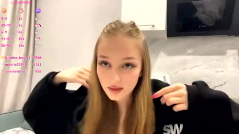 Snapshot of doreathagustave chatting on 06.18.26 Anika online show from 06.18.26