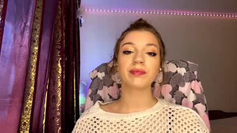 Snapshot of dorenenealey chatting on 11.23.25 Alisa online show from 11.23.25