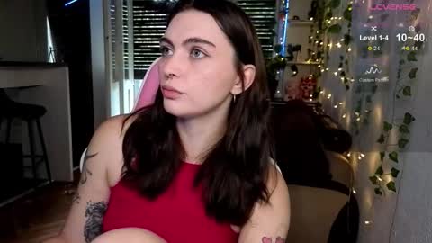 Snapshot of dorfmatratze_ chatting on 09.14.25 Alice online show from 09.14.25