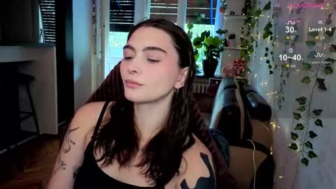 Snapshot of dorfmatratze_ chatting on 10.09.25 Alice online show from 10.09.25