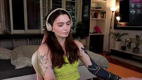Snapshot of dorfmatratze_ chatting on 05.29.26 Alice online show from 05.29.26