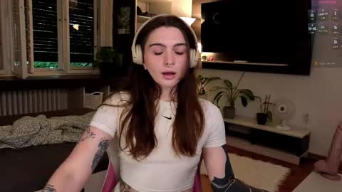Snapshot of dorfmatratze_ chatting on 06.06.26 Alice online show from 06.06.26