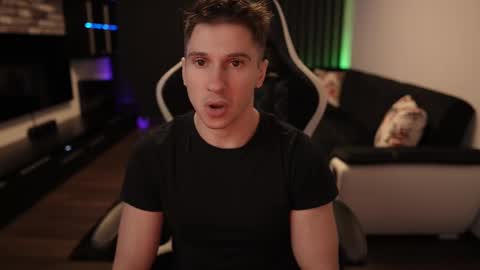 Dorian Reyes online show from 02.16.25