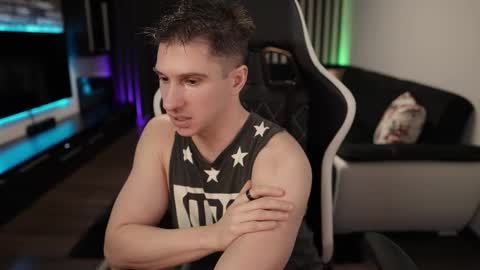 Dorian Reyes online show from 02.19.25