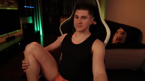 Dorian Reyes online show from 03.12.25