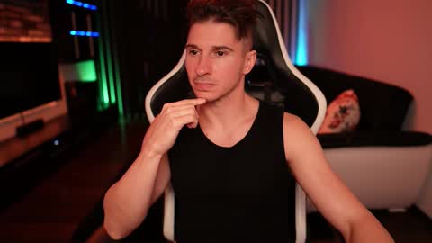 Dorian Reyes online show from 10.21.25