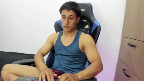 Snapshot of dorman_boy chatting on 11.06.25 dorman_boy online show from 11.06.25