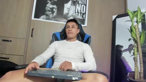 Snapshot of dorman_boy chatting on 05.12.26 dorman_boy online show from 05.12.26
