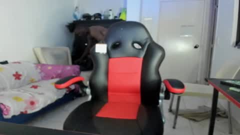 Snapshot of dostrian chatting on 01.28.25 dostrian online show from 01.28.25