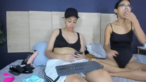 Snapshot of double_charm chatting on 05.29.26 double_charm online show from 05.29.26