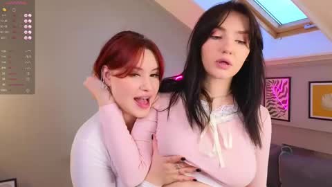 Snapshot of double_magic_ chatting on 03.08.25 double_magic_ online show from 03.08.25