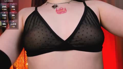 Snapshot of doublee_trouble chatting on 02.06.25 Eva ana Liza online show from 02.06.25