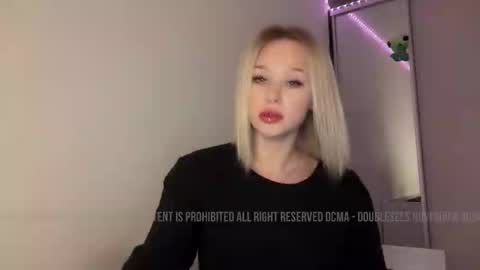 Snapshot of doublesees chatting on 12.08.24 MOLLYYYY dont forget to give me a thumb up online show from 12.08.24