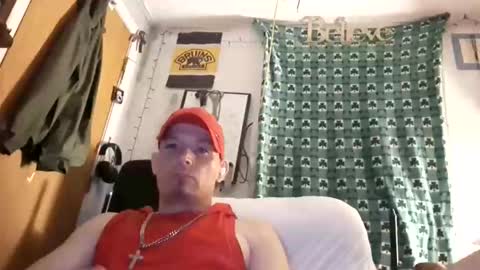 Snapshot of dougiebisme chatting on 04.28.26 dougiebisme online show from 04.28.26