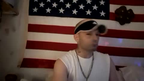 Snapshot of dougiebisme chatting on 05.14.26 dougiebisme online show from 05.14.26
