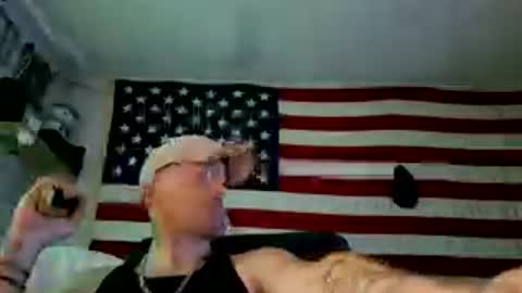 Snapshot of dougiebisme chatting on 06.25.26 dougiebisme online show from 06.25.26
