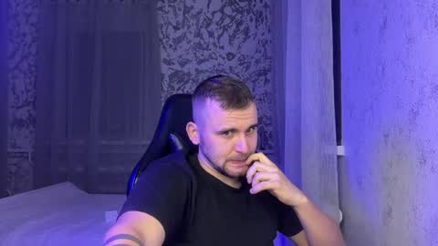 douglas_666 online show from 10.23.25