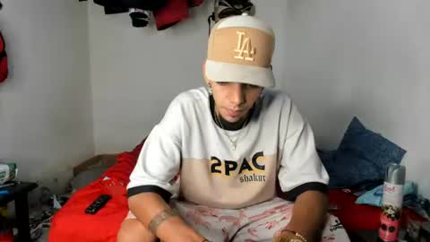 Snapshot of douglas_gallegos chatting on 06.24.26 douglas_gallegos online show from 06.24.26
