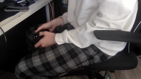 Snapshot of downbad69xxx chatting on 04.04.26 daddy online show from 04.04.26