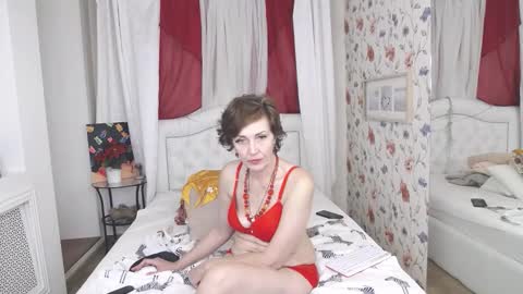 Snapshot of dpmature chatting on 09.30.25 DPmature online show from 09.30.25