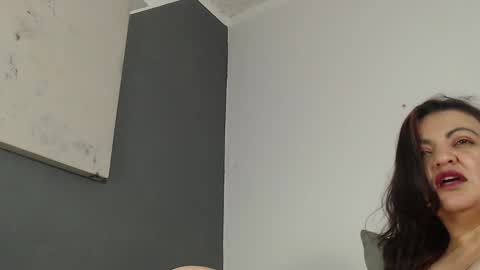 Snapshot of dra_flynn chatting on 01.09.25 Gabrielle online show from 01.09.25