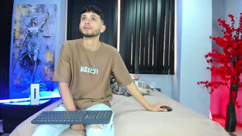 Snapshot of drake_and_zara chatting on 04.08.26 Drake and Zara online show from 04.08.26