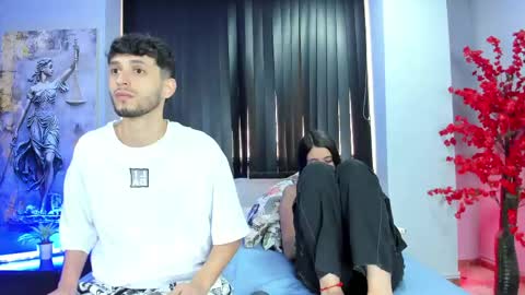 Snapshot of drake_and_zara chatting on 04.15.26 Drake and Zara online show from 04.15.26