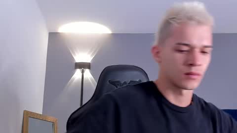 Snapshot of drake_carter1 chatting on 03.10.25 drake_carter1 online show from 03.10.25