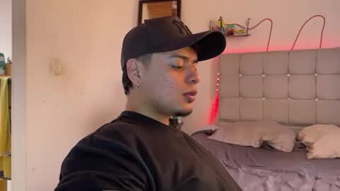 Snapshot of drakenn_ chatting on 03.30.26 drakeeee online show from 03.30.26