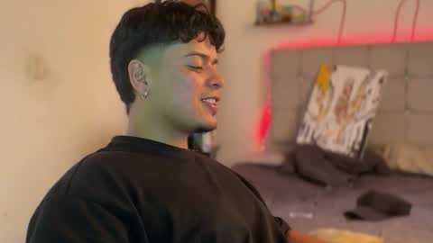 Snapshot of drakenn_ chatting on 04.15.26 drakeeee online show from 04.15.26