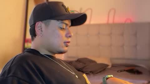 Snapshot of drakenn_ chatting on 04.23.26 drakeeee online show from 04.23.26