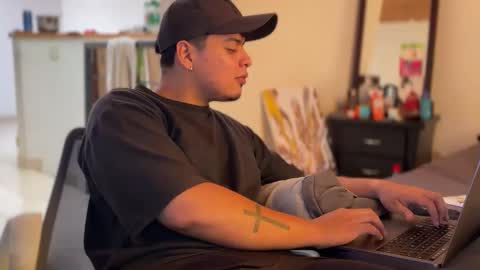 Snapshot of drakenn_ chatting on 05.29.26 drakeeee online show from 05.29.26