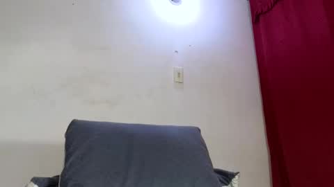 Andrs  Independent Model online show from 02.15.25