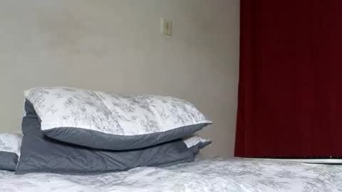 Andrs  Independent Model online show from 11.16.25