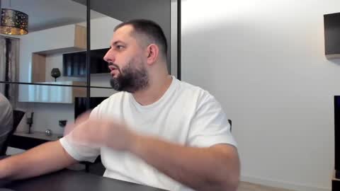 Snapshot of draven_a chatting on 02.10.25 Draven A online show from 02.10.25