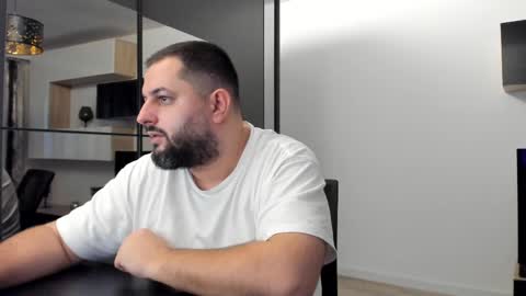 Snapshot of draven_a chatting on 02.11.25 Draven A online show from 02.11.25