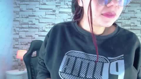 Snapshot of draviana_a chatting on 10.07.25 Draviana online show from 10.07.25