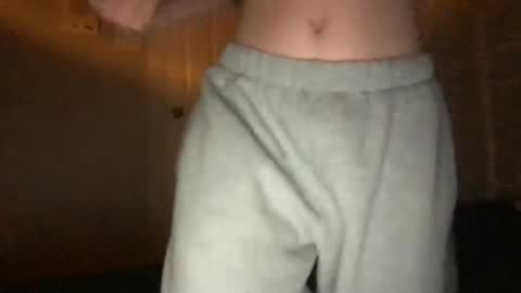 Snapshot of dream1girl_ chatting on 03.04.25 ur dream girl online show from 03.04.25